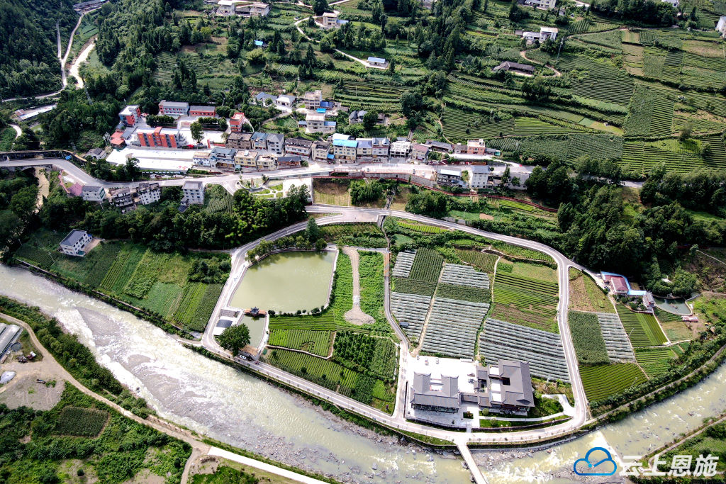 鹤峰乡新发展规划，塑造乡村新貌，推动可持续发展进程